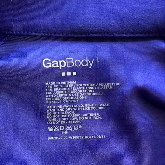 NWT Women's Gap Purple Zipper Jacket - Picture 3 of 4